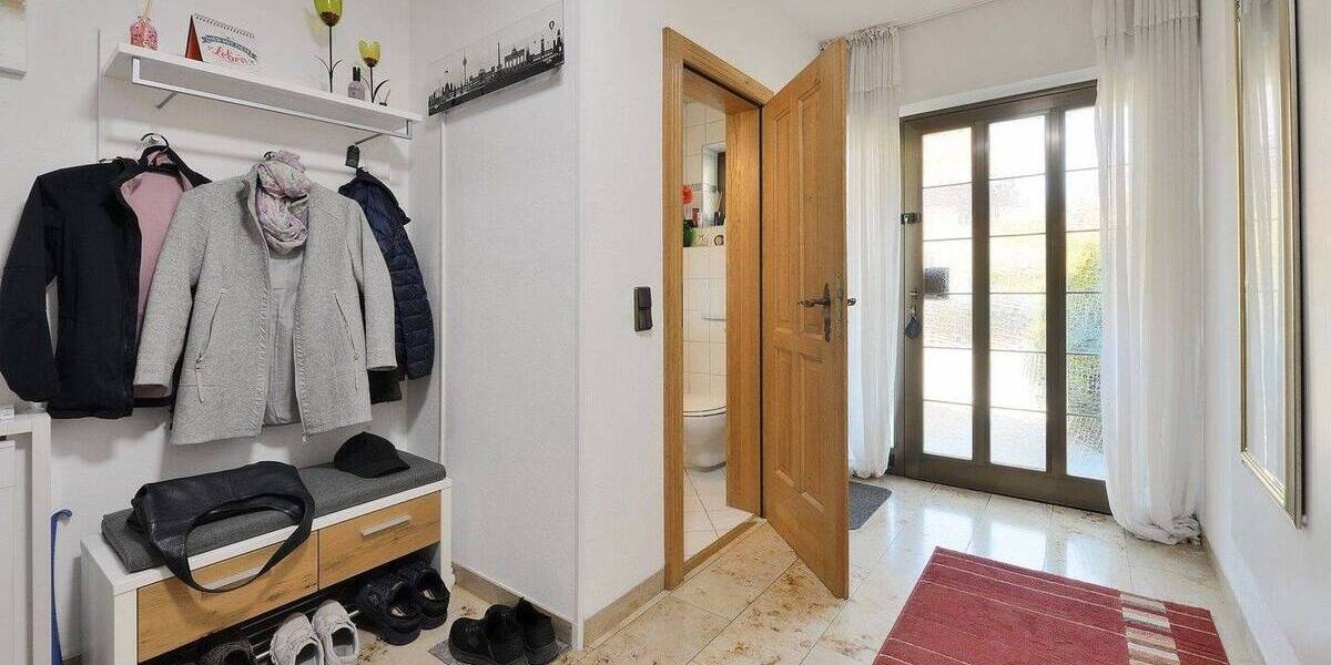 Reihenmittelhaus Moers Kapellen-Mitte - 4 Zimmer, 111 m&sup2;, 320.000&euro; | Angebot:26730873