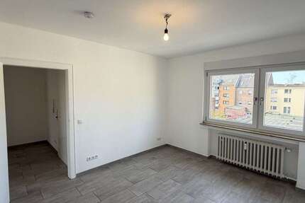 Wohnung Mönchengladbach Süd - 2 Zimmer, 50 m&sup2;, 105.000&euro; | Angebot:27092611