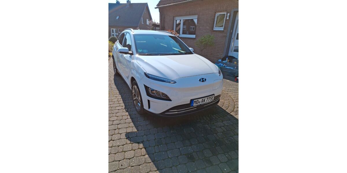 Hyundai KONA Elektro 66.000 km 19.900 &euro; Alpen 46519