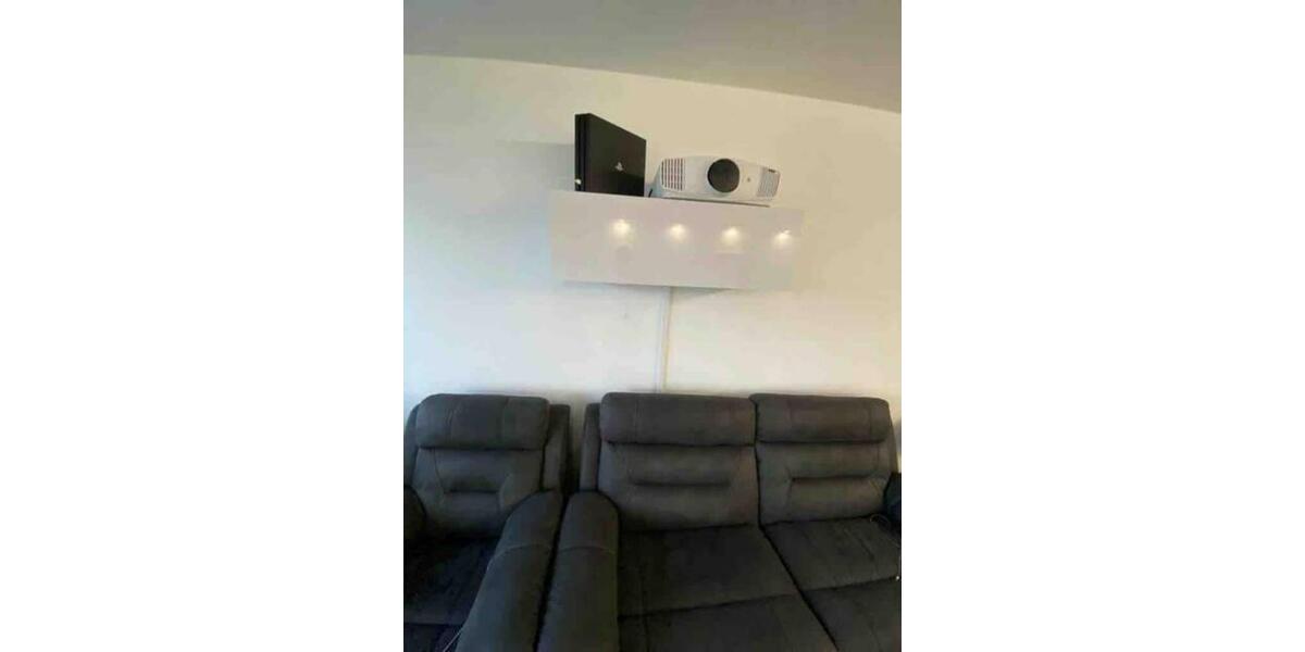 Etagenwohnung Neuss - 2 Zimmer, 70 m&sup2;, 1.300&euro; | Angebot:25961178