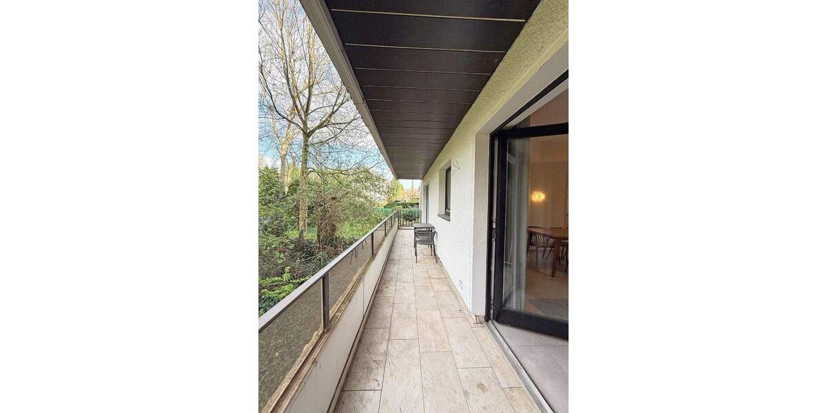 Etagenwohnung Düsseldorf Oberkassel - 2 Zimmer, 82 m&sup2;, 1.650&euro; | Angebot:25916382