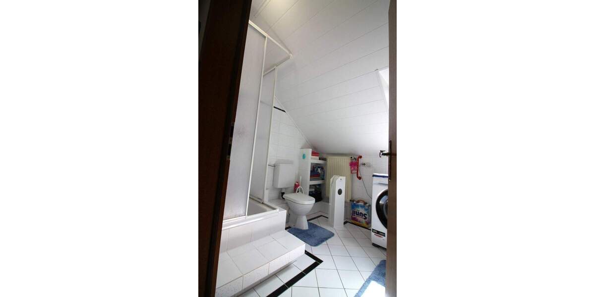 Mehrfamilienhaus, Wohnhaus Rheinberg Ossenberg - 7 Zimmer, 257 m&sup2;, 550.000&euro; | Angebot:25670153