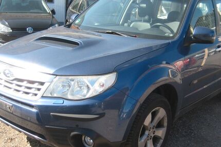 Subaru Forester 227.800 km 2.999 &euro; Krefeld 47800