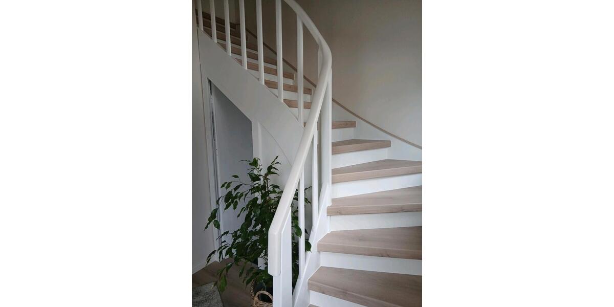 Dachgeschoßwohnung Dinslaken - 3 Zimmer, 77 m&sup2;, 800&euro; | Angebot:25976755