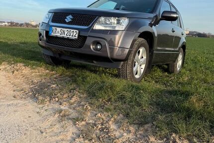 Suzuki Grand Vitara 129.000 km 8.150 &euro; Krefeld 47805