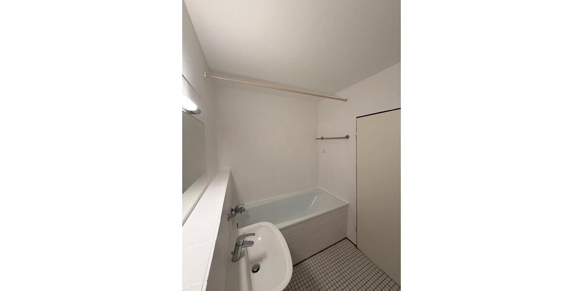 Etagenwohnung Krefeld Dießem - 1.5 Zimmer, 44 m&sup2;, 640&euro; | Angebot:26626187