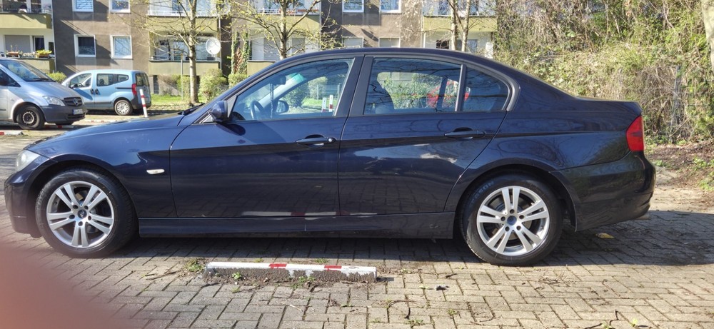 BMW E90 234.326 km 2.950 &euro; Duisburg 47051