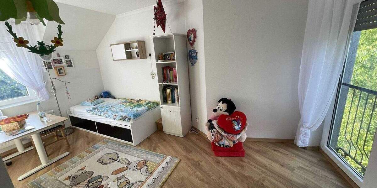 Reihenendhaus Rheinberg - 8 Zimmer, 255 m&sup2;, 690.000&euro; | Angebot:25674889