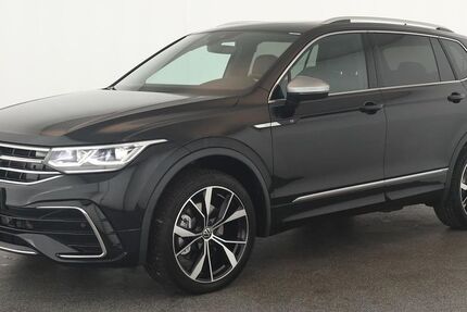 VW Tiguan Allspace 15.800 km 47.084 &euro; Neuss 41464
