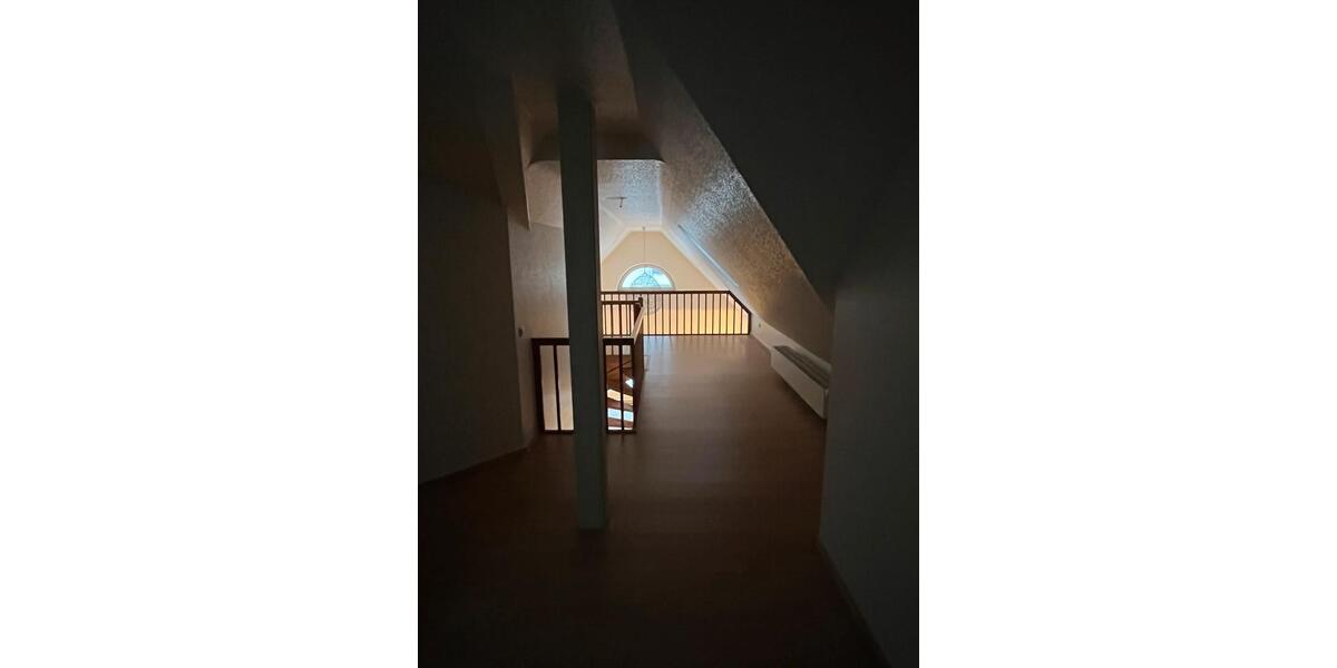 Maisonettenwohnung Moers Schwafheim - 4 Zimmer, 141 m&sup2;, 1.400&euro; | Angebot:25929418