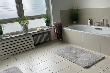 Wohnung Viersen Hülsdonk - 6 Zimmer, 200 m&sup2;, 2.500&euro; | Angebot:26670858