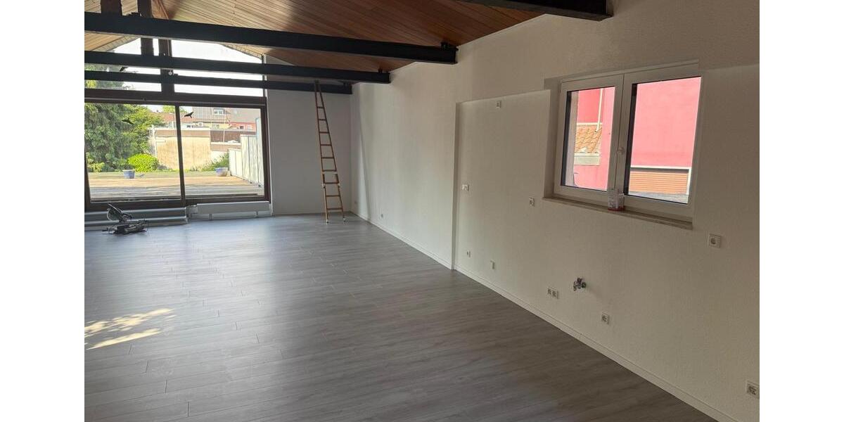 Etagenwohnung Duisburg Angerhausen - 3 Zimmer, 148 m&sup2;, 1.800&euro; | Angebot:26546011