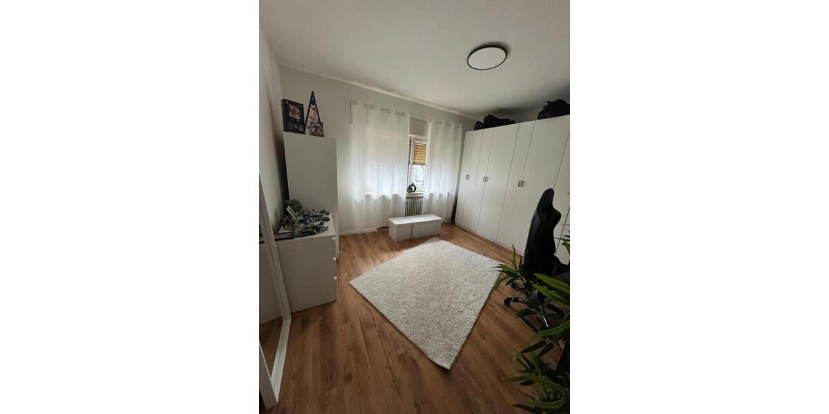 Etagenwohnung Dinslaken Lohberg - 3.5 Zimmer, 76 m&sup2;, 650&euro; | Angebot:25990272