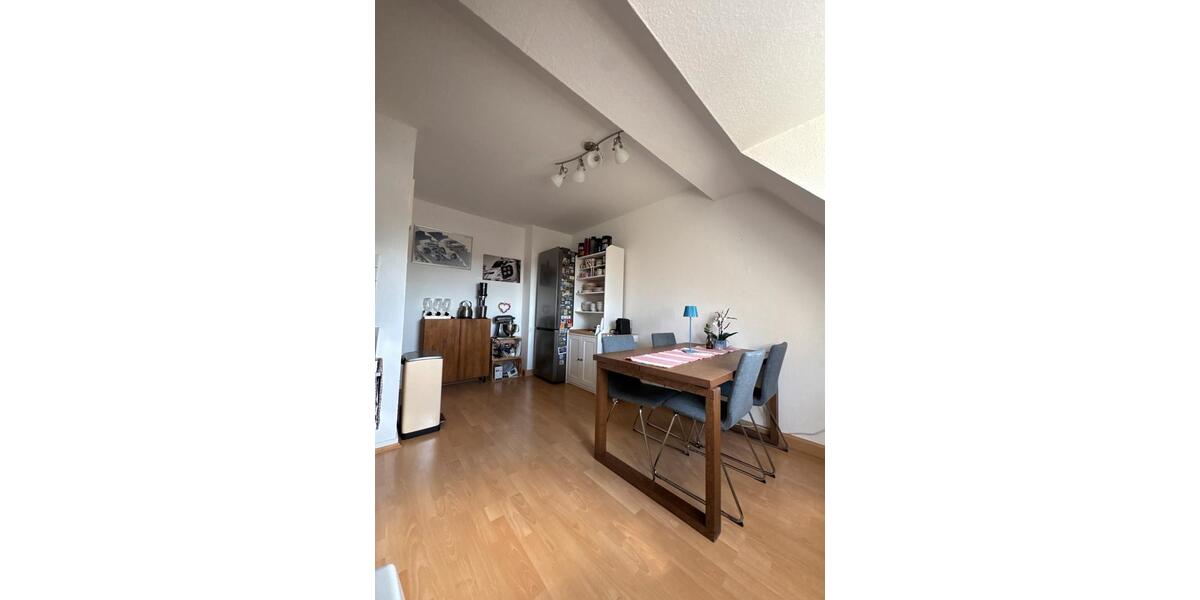 Dachgeschoßwohnung Essen Stadtbezirk III - 2 Zimmer, 53 m&sup2;, 620&euro; | Angebot:26003646