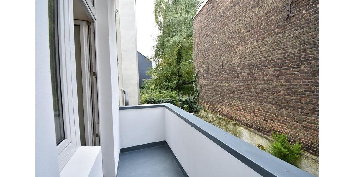 Etagenwohnung Düsseldorf Heerdt - 2 Zimmer, 75 m&sup2;, 1.450&euro; | Angebot:22619460