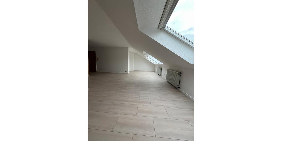 Dachgeschoßwohnung Dinslaken Lohberg - 2.5 Zimmer, 65 m&sup2;, 650&euro; | Angebot:25831746