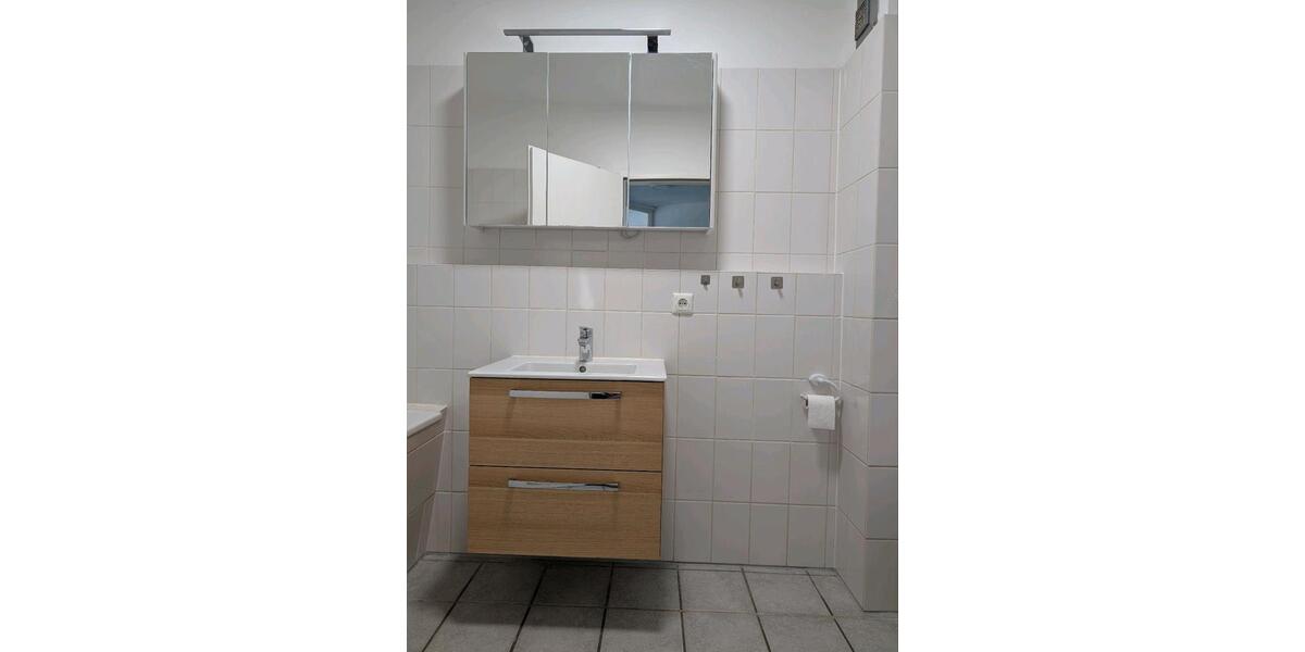 Etagenwohnung Moers - 3 Zimmer, 72 m&sup2;, 650&euro; | Angebot:26518359