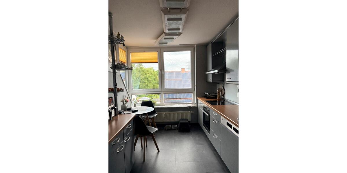 Dachgeschoßwohnung Dinslaken Hiesfeld - 3.5 Zimmer, 89 m&sup2;, 1.135&euro; | Angebot:26664027