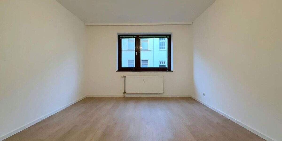 Terrassenwohnung Krefeld Cracau - 3 Zimmer, 101 m&sup2;, 219.000&euro; | Angebot:25686734