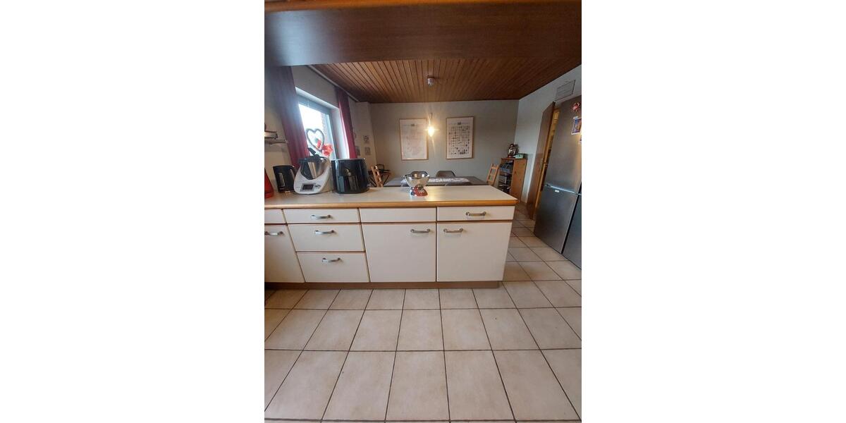 Reihenhaus Hünxe - 6.5 Zimmer, 250 m&sup2;, 2.200&euro; | Angebot:25129233