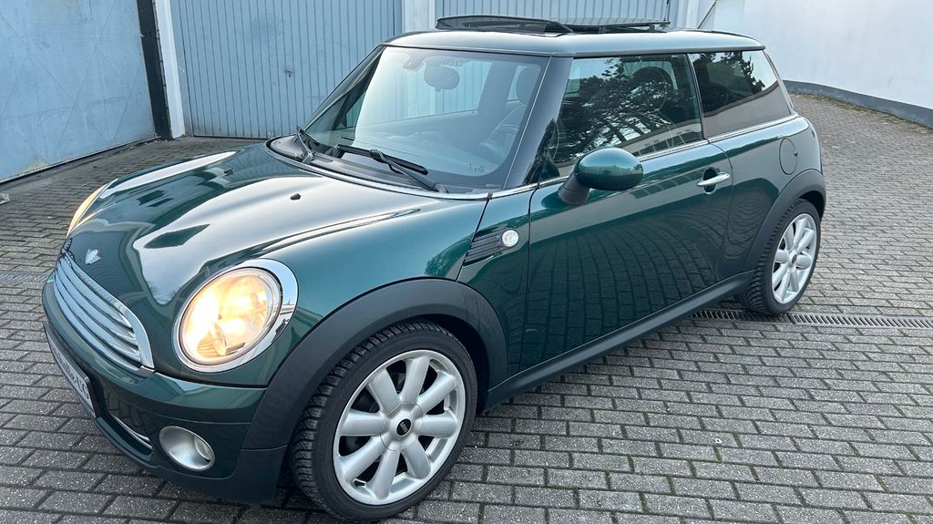 Mini Cooper 151.400 km 5.600 &euro; Oberhausen 46047