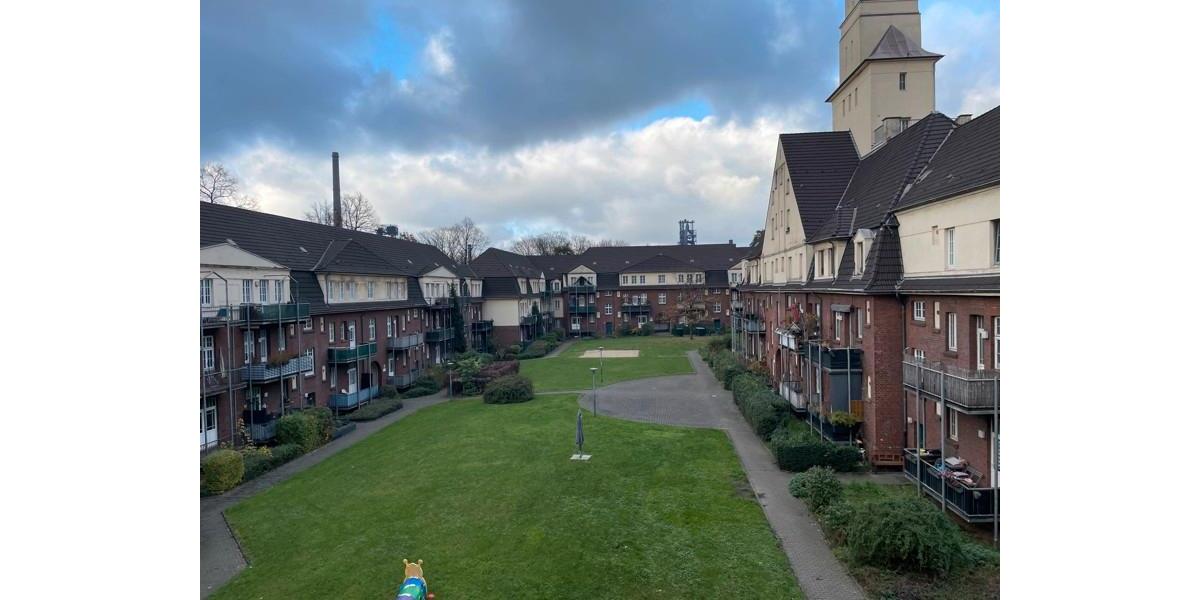 Dachgeschoßwohnung Duisburg Huckingen - 3 Zimmer, 71 m&sup2;, 499&euro; | Angebot:23293968