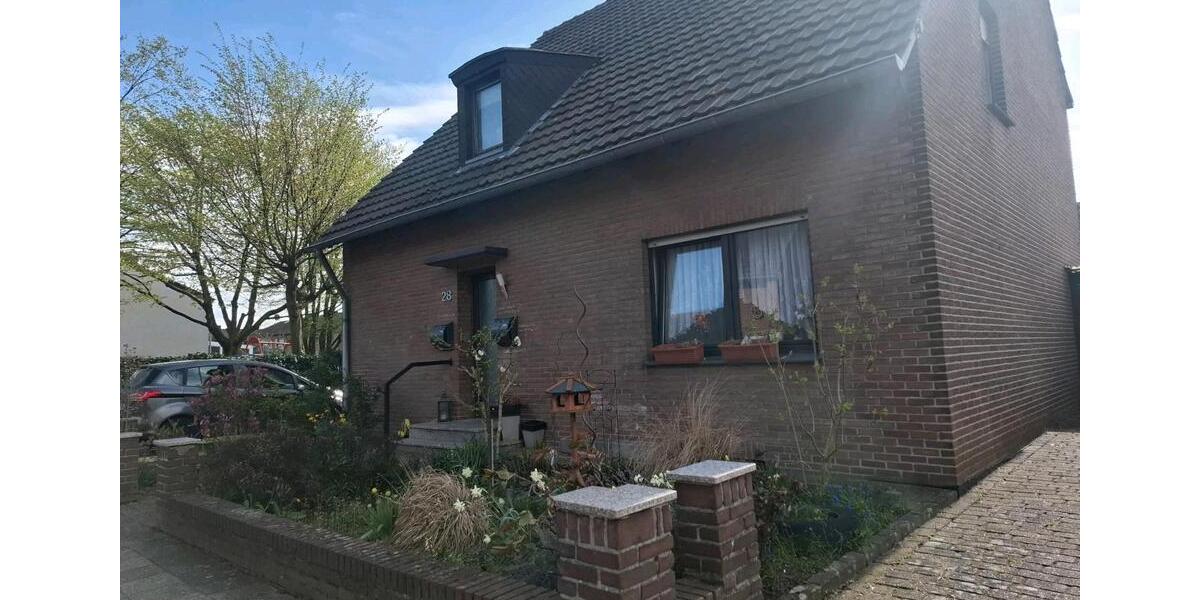 Mehrfamilienhaus, Wohnhaus Nettetal - 9 Zimmer, 125 m&sup2;, 360.000&euro; | Angebot:26040796