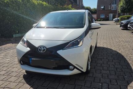 Toyota Aygo (X) 81.756 km 6.700 &euro; Meerbusch 40670