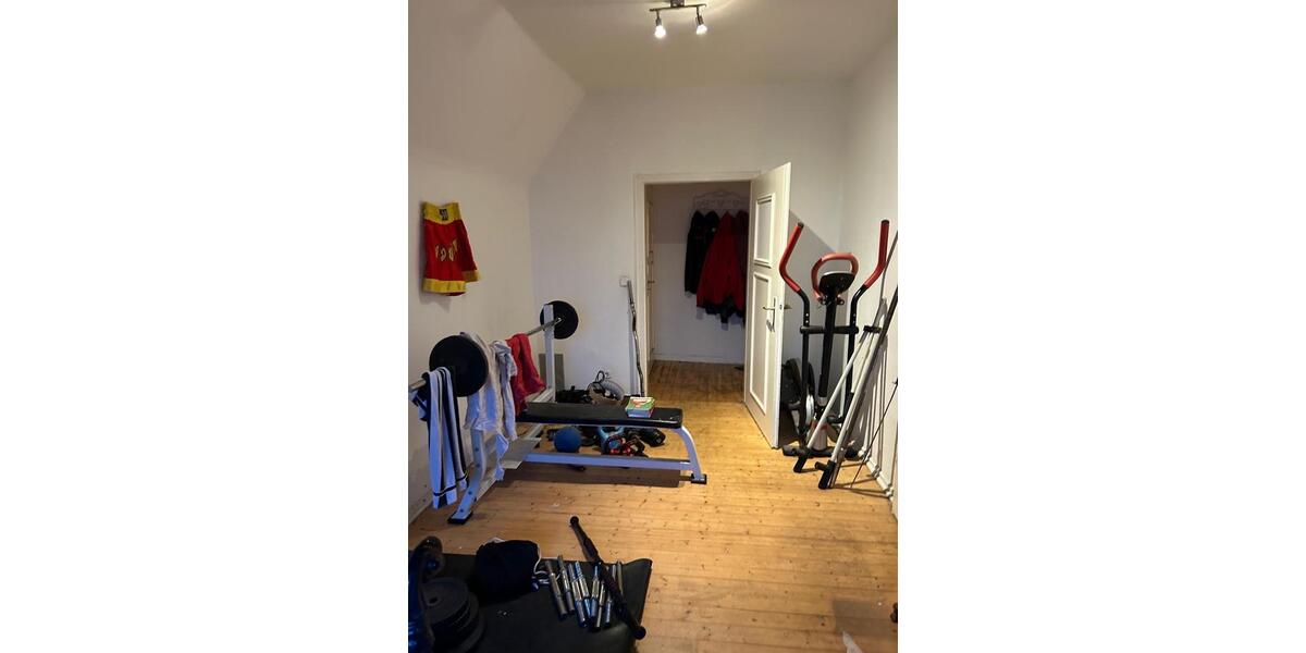 Dachgeschoßwohnung Oberhausen Alstaden - 6 Zimmer, 140 m&sup2;, 190.000&euro; | Angebot:26754336