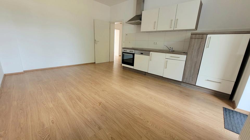 Erdgeschoßwohnung Essen Stadtbezirk III - 2 Zimmer, 68 m&sup2;, 549&euro; | Angebot:23715590