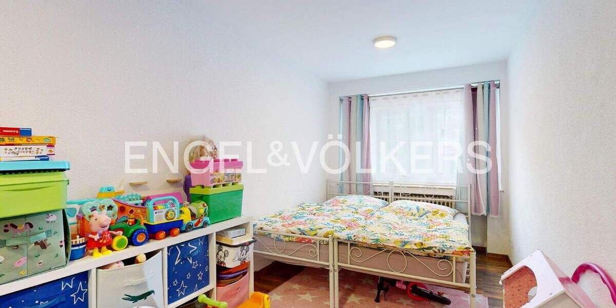 Etagenwohnung Moers Moers-Mitte - 5 Zimmer, 156 m&sup2;, 375.000&euro; | Angebot:25709623