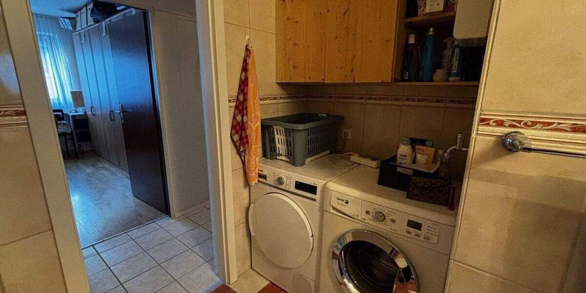 Etagenwohnung Krefeld Cracau - 3 Zimmer, 95 m&sup2;, 169.000&euro; | Angebot:25741183