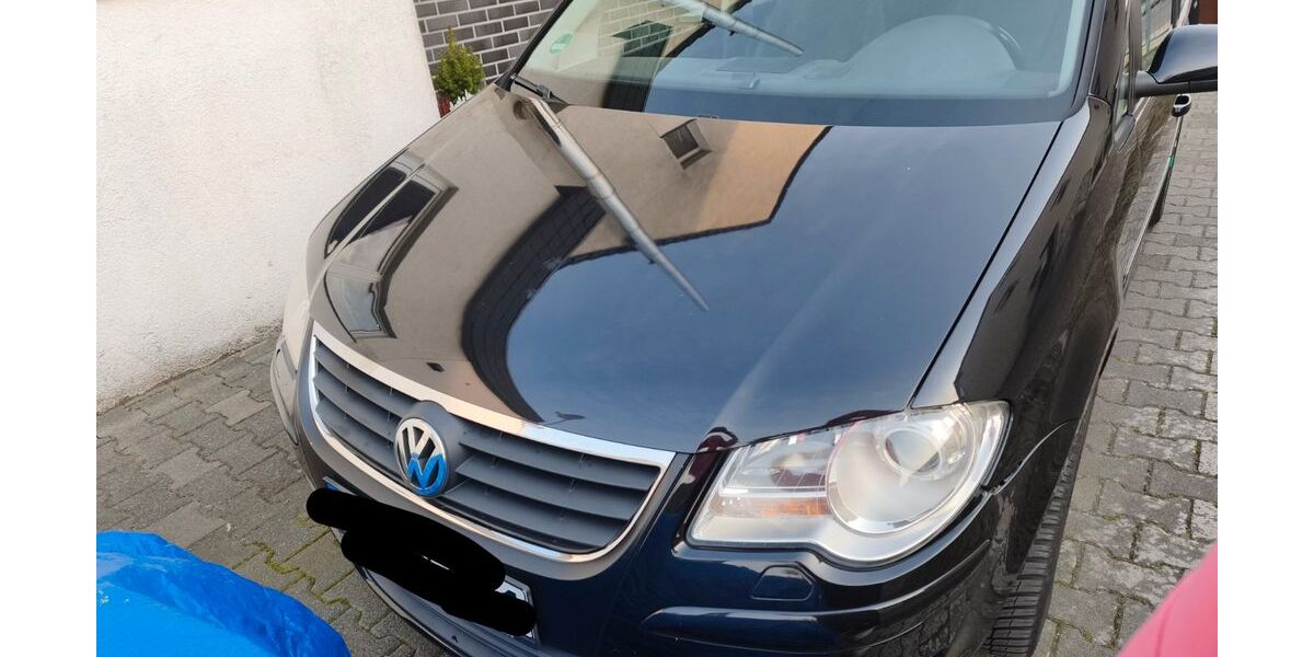 VW Touran 203.878 km 3.250 &euro; Willich 47877