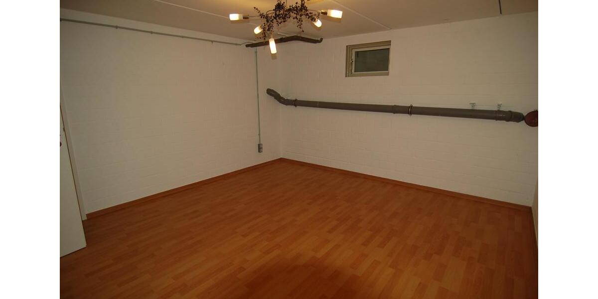 Einfamilienhaus Düsseldorf Stadtbezirk 5 - 6 Zimmer, 225 m&sup2;, 4.750&euro; | Angebot:24768105