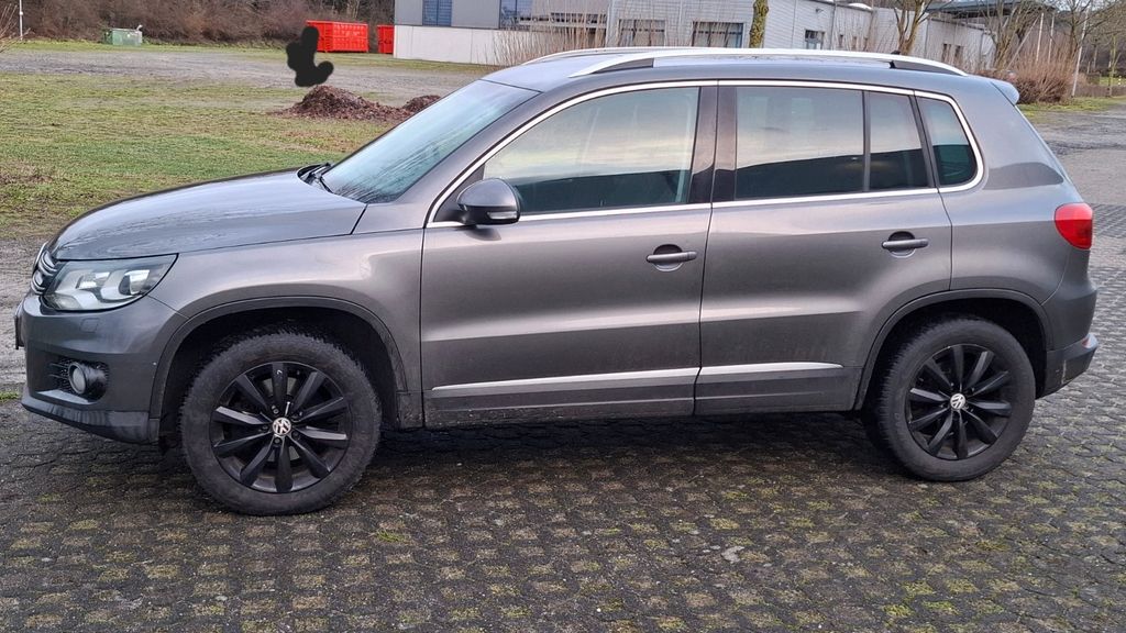 VW Tiguan 171.080 km 7.350 &euro; Straelen 47638