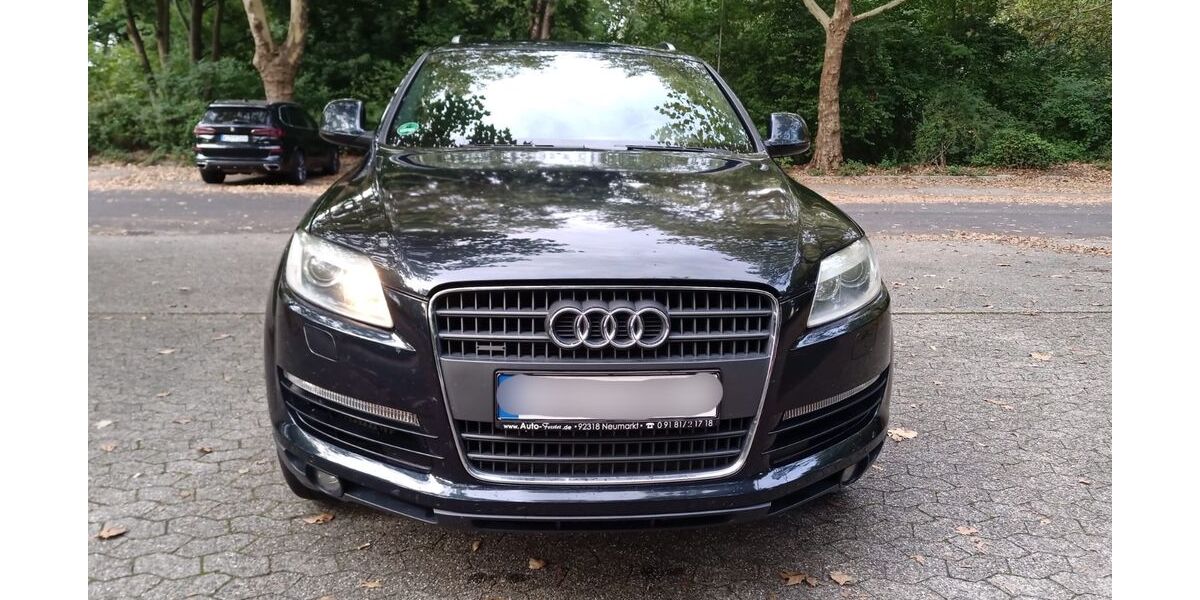 Audi Q7 334.047 km 8.500 &euro; Düsseldorf 40599
