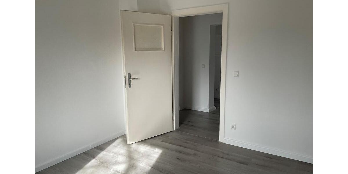 Etagenwohnung Duisburg Mittelmeiderich - 3 Zimmer, 70 m&sup2;, 539&euro; | Angebot:25592048
