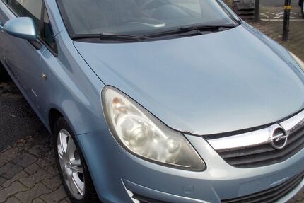 Opel Corsa 142.000 km 1.400 &euro; Düsseldorf 40233