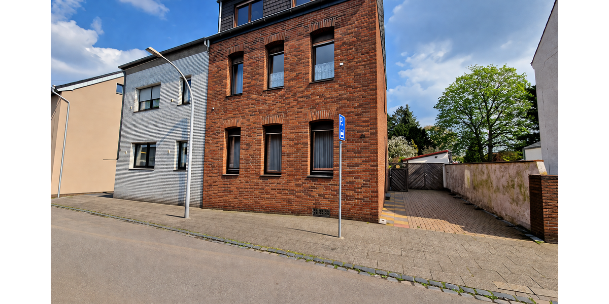 Einfamilienhaus Duisburg Angerhausen - 8 Zimmer, 160 m&sup2;, 359.000&euro; | Angebot:27306611