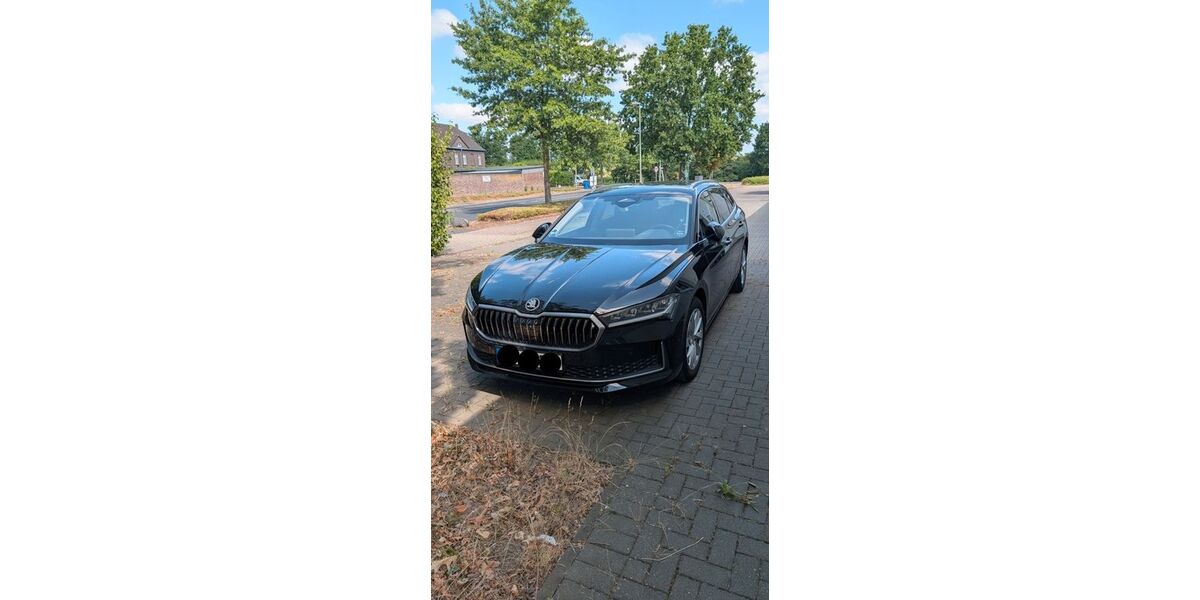 Skoda Superb 63.000 km 29.400 &euro; Krefeld 47807