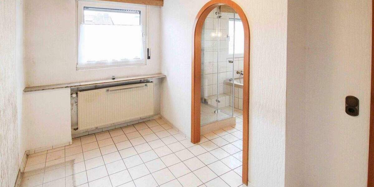 Einfamilienhaus Krefeld Linn - 4 Zimmer, 172.500&euro; | Angebot:25716556