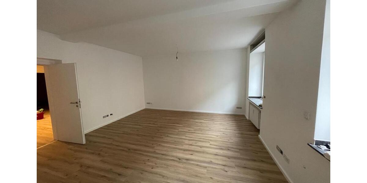 Hochparterre Düsseldorf Stadtbezirk 5 - 2.5 Zimmer, 88 m&sup2;, 1.480&euro; | Angebot:25809179
