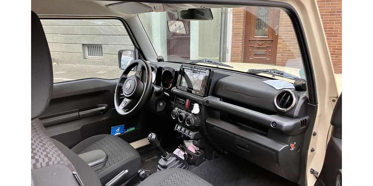 Suzuki Jimny 63.000 km 28.000 &euro; Neuss 41460