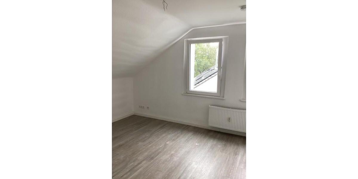 Dachgeschoßwohnung Essen Stadtbezirk IV - 3 Zimmer, 52 m&sup2;, 523&euro; | Angebot:22955580