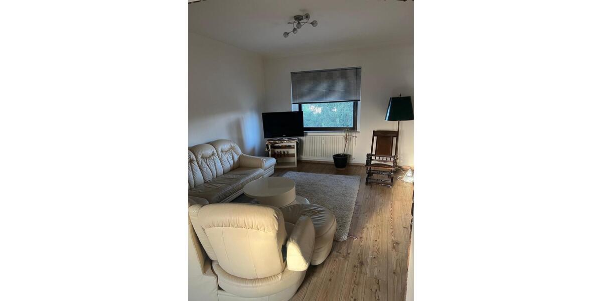 Etagenwohnung Krefeld Benrad - 2 Zimmer, 82 m&sup2;, 943&euro; | Angebot:25281768