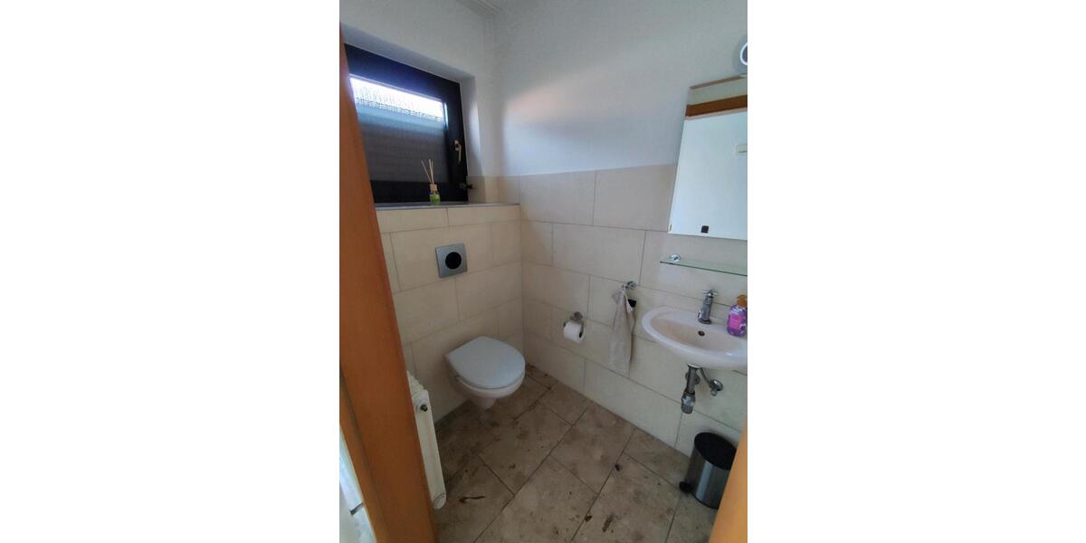 Reihenhaus Meerbusch - 4 Zimmer, 130 m&sup2;, 1.850&euro; | Angebot:25482024