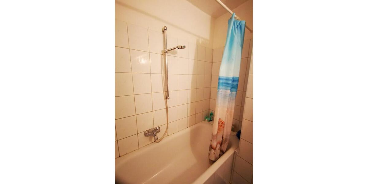 Etagenwohnung Düsseldorf Pempelfort - 1 Zimmer, 52 m&sup2;, 450&euro; | Angebot:25571175