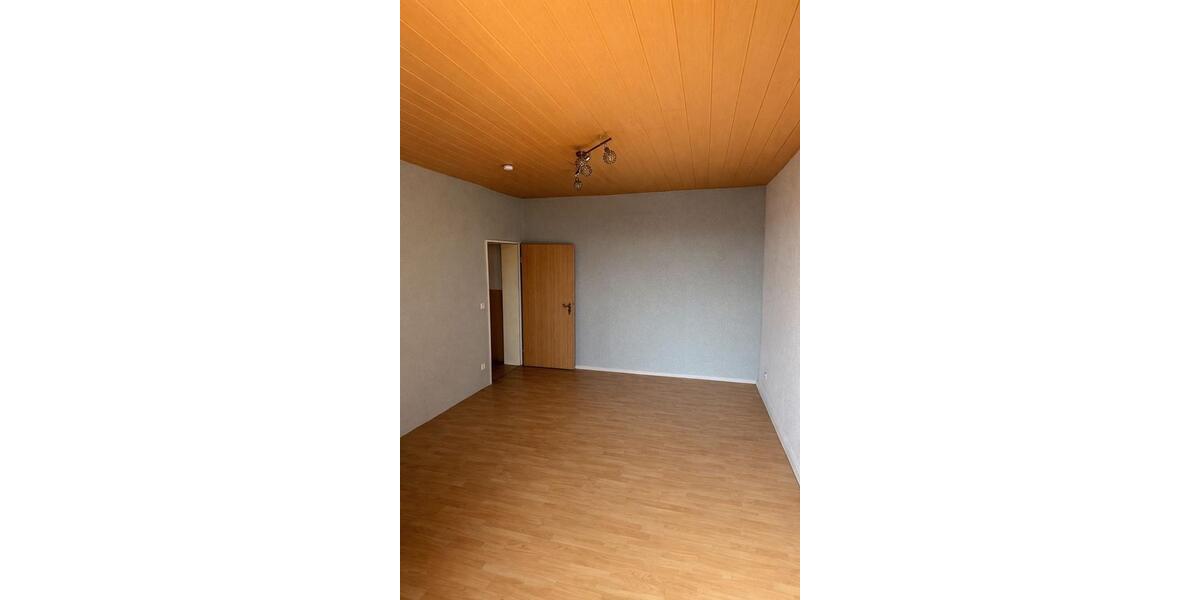 Etagenwohnung Duisburg Duisburg-Mitte - 3.5 Zimmer, 90 m&sup2;, 950&euro; | Angebot:25792066