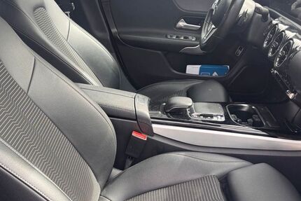 Mercedes-Benz 220 163.000 km 22.900 &euro; Wesel 46483