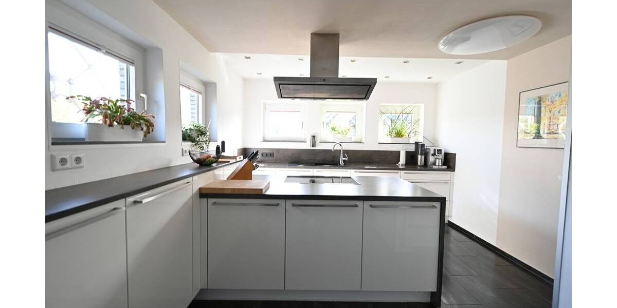 Einfamilienhaus Krefeld Traar - 6 Zimmer, 228 m&sup2;, 795.000&euro; | Angebot:26455149